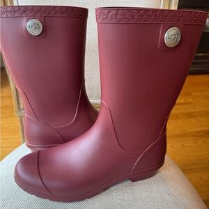 UGG Siena classic rain boots.